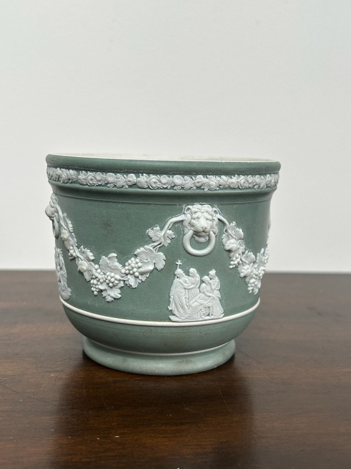 Wedgwood Sage Green Jasperware Jardiniere Cachepot 19th C2