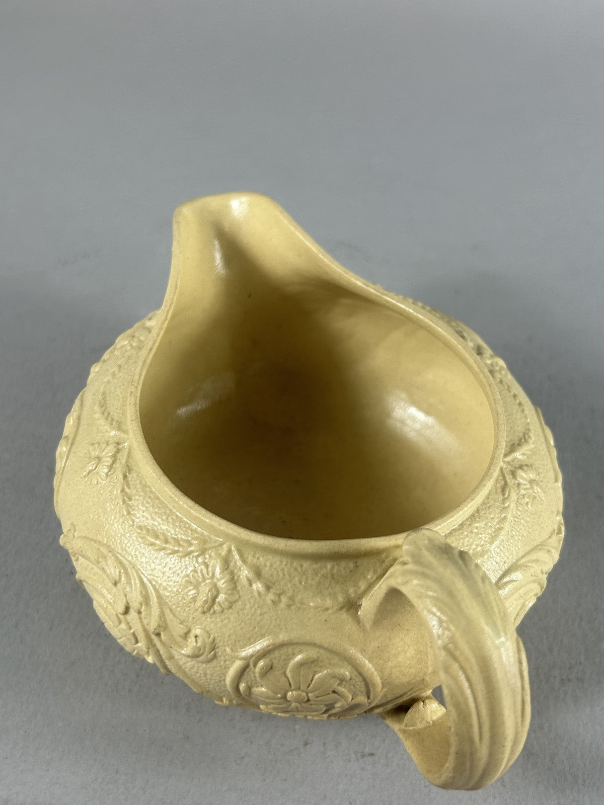 Antique Wedgwood Yellow Caneware Arabesque Creamer Jug 7cm4