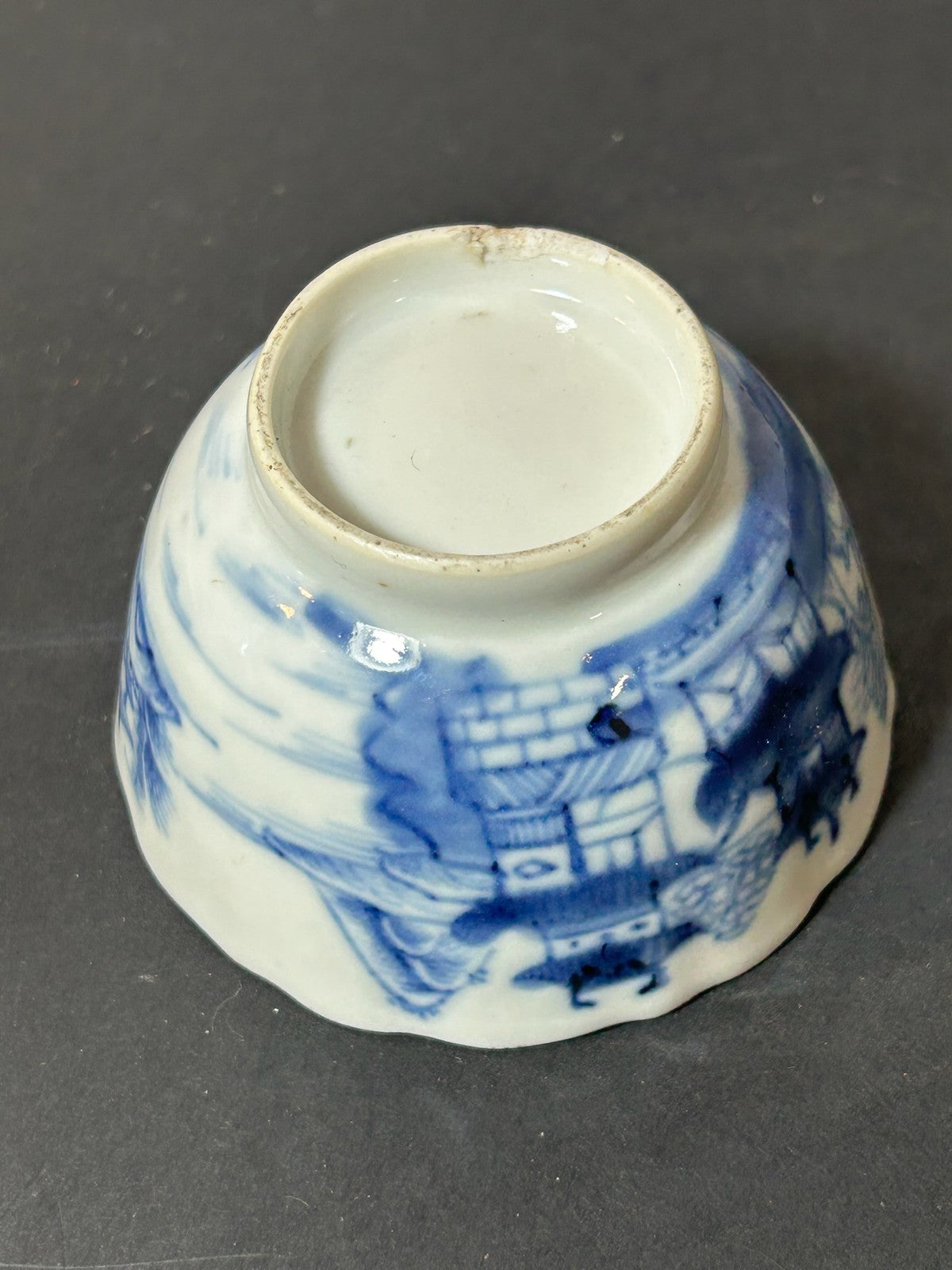 Antique Chinese Export Blue and White Fluted Tea Bowl Pagoda Landscape 9cm3