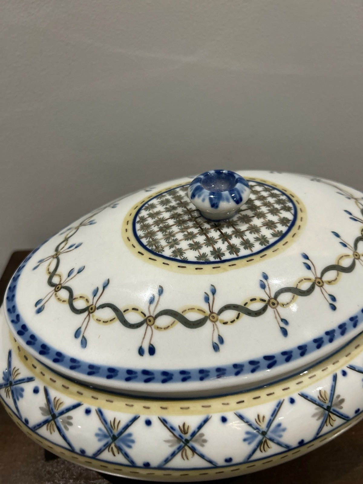 Viana do Castelo Portugal Hand Painted Lidded Tureen Signed Ribeiro Blue Yellow6