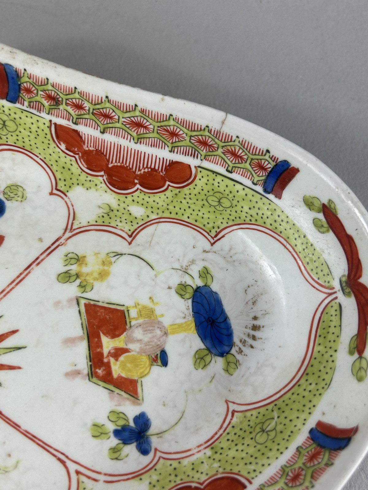 18th Century Worcester Porcelain Dragon Pattern Serving Dish 27cm