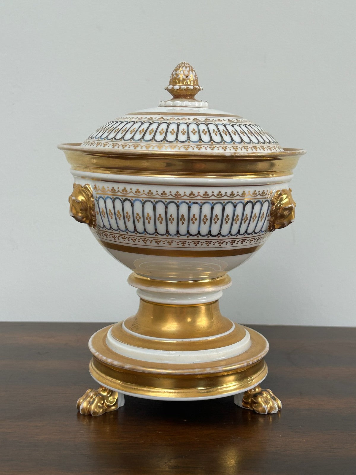 Antique Paris Porcelain Schoelcher Empire Covered Urn Lion Masks Paw Feet Gilt0
