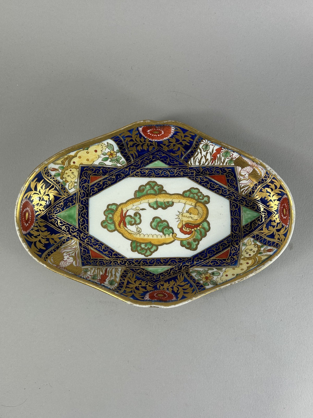 Antique 18th Century Worcester Gilt Dragon Pattern Porcelain Dish