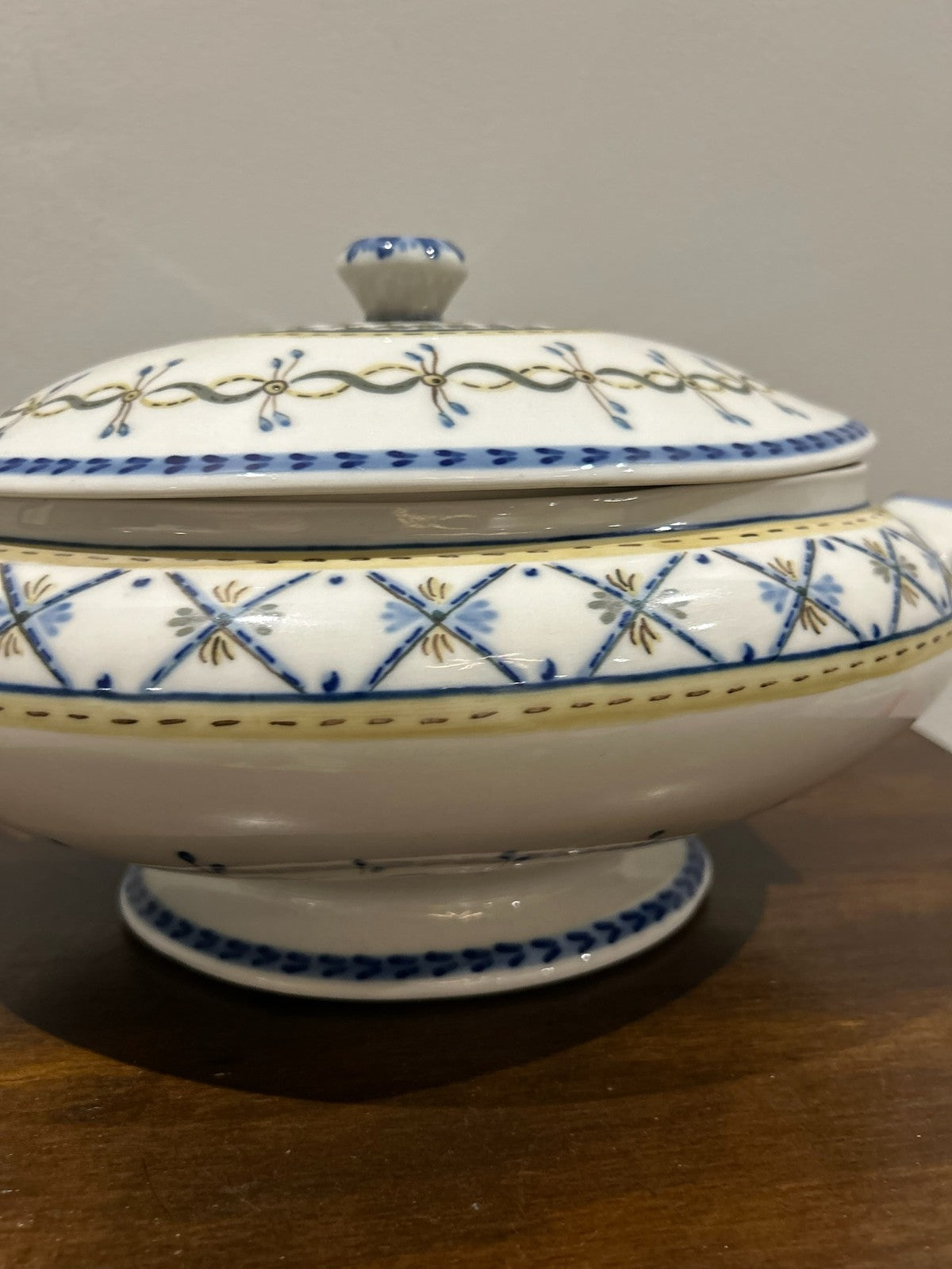Viana do Castelo Portugal Hand Painted Lidded Tureen Signed Ribeiro Blue Yellow2