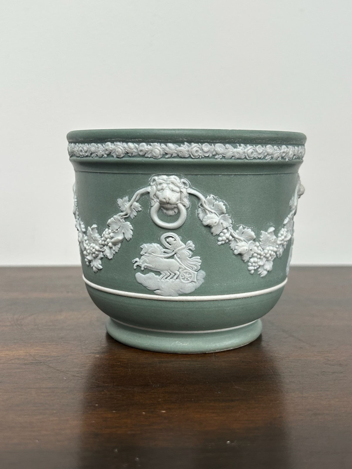 Wedgwood Sage Green Jasperware Jardiniere Cachepot 19th C0