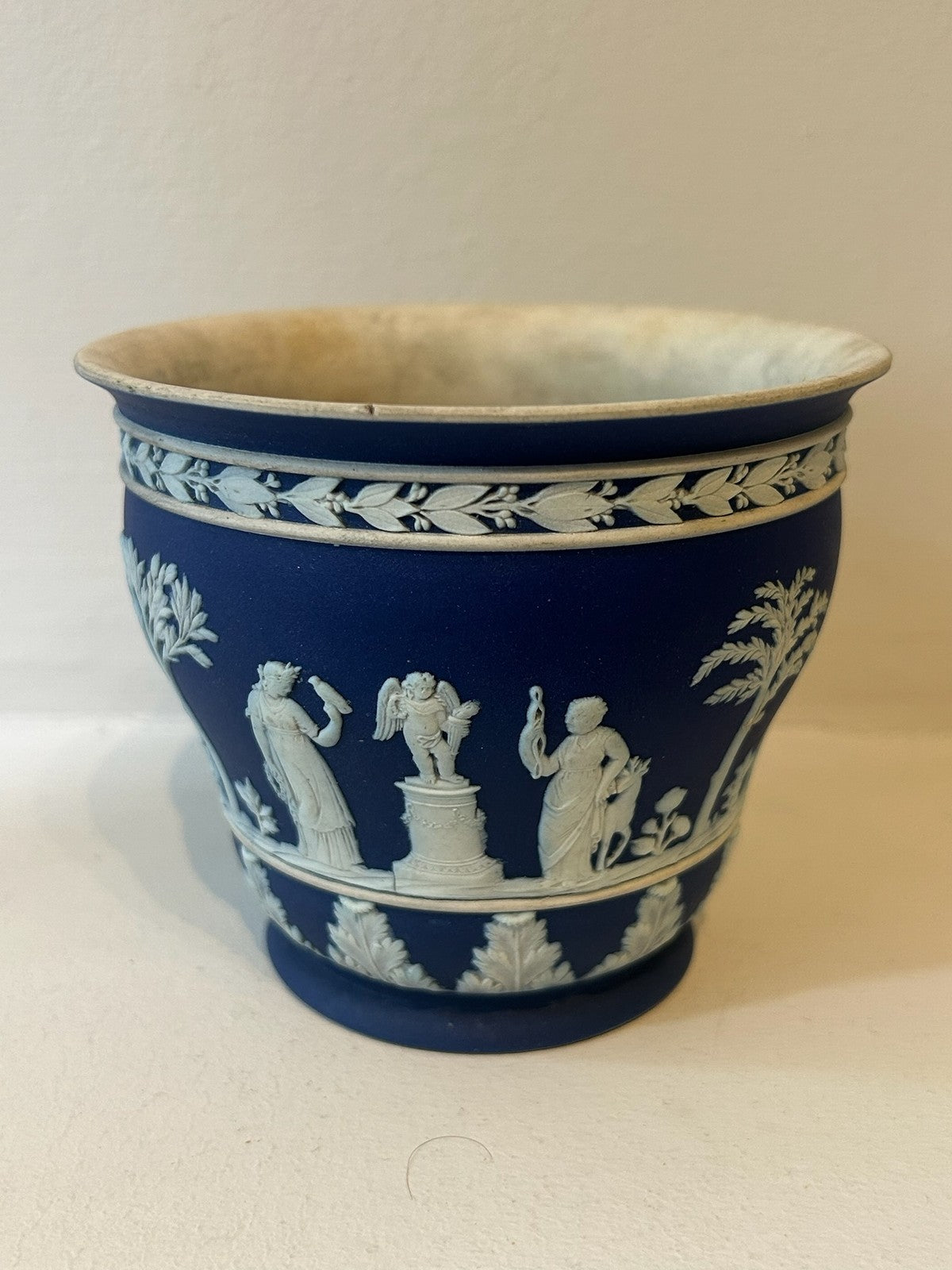 Wedgwood Dark Blue Dip Jasperware Jardiniere Planter Classical Relief 10cm3