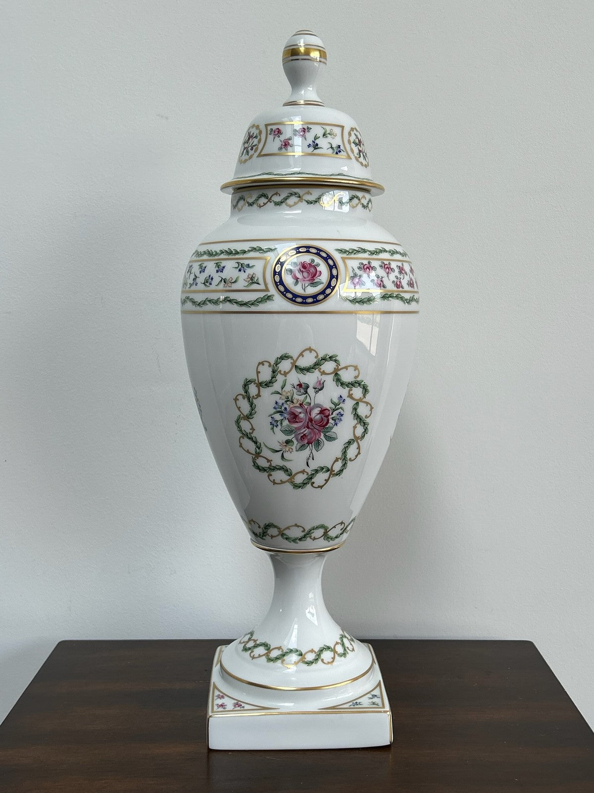 Rare Haviland Limoges Louveciennes Gilded Porcelain Covered Urns7