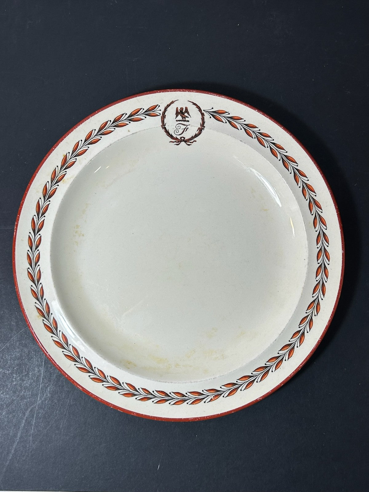 Antique Wedgwood Queens Ware Crested Plate Eagle Laurel Mortlocks 1887 25cm0