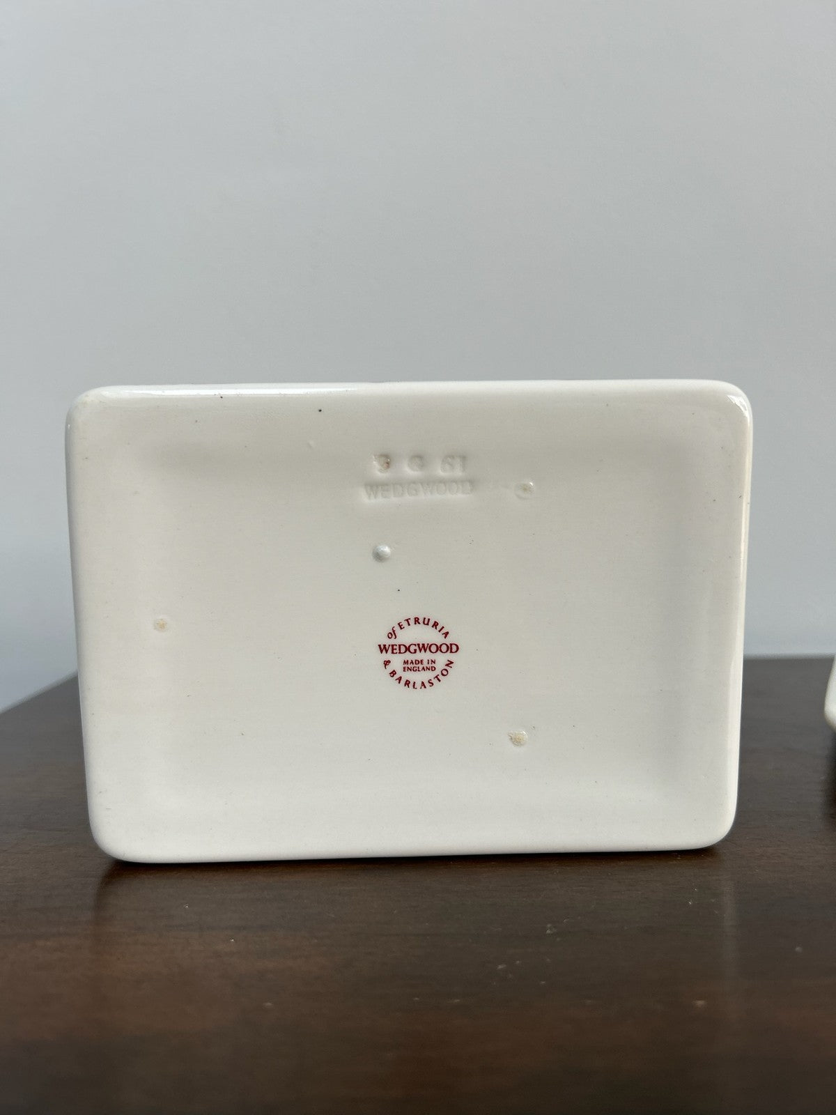 Wedgwood Porcelain Trinket Box Lidded Red Printed Scene7