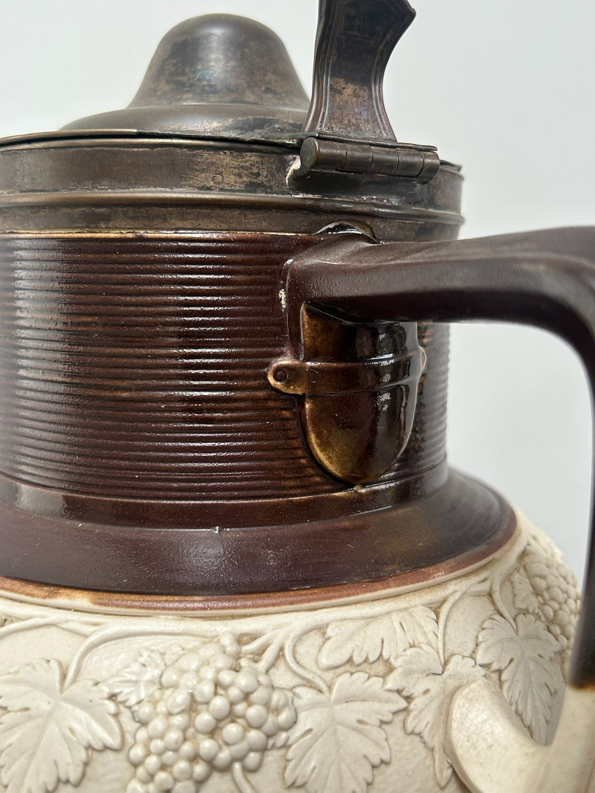 Large Turner Stoneware Silver Lidded Jug 28cm Sprigged Georgian c18005