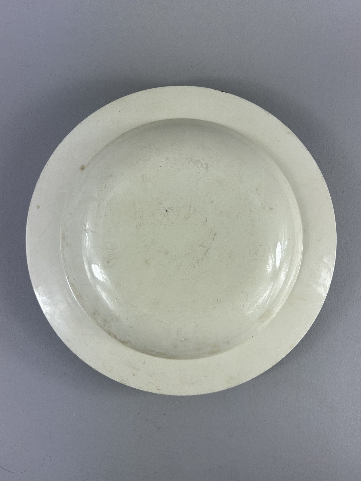 Antique Wedgwood Creamware Grapevine Border Dish, 25cm