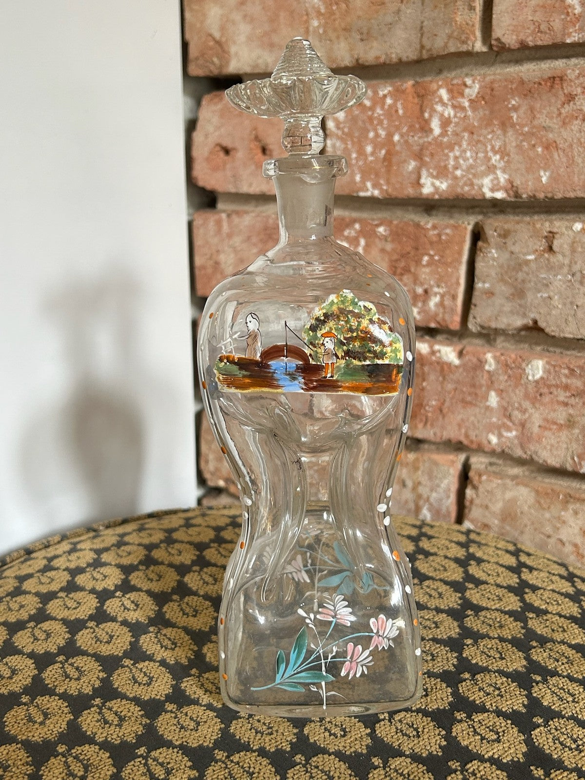 Vintage Glass Decanter with Stopper Enamelled Crest Gilt Barware3