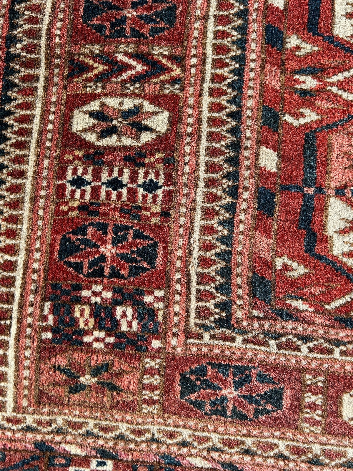 Antique Tekke Turkmen Rug Hand Knotted Wool Bokhara Gul Early 20thC 110x130cm6