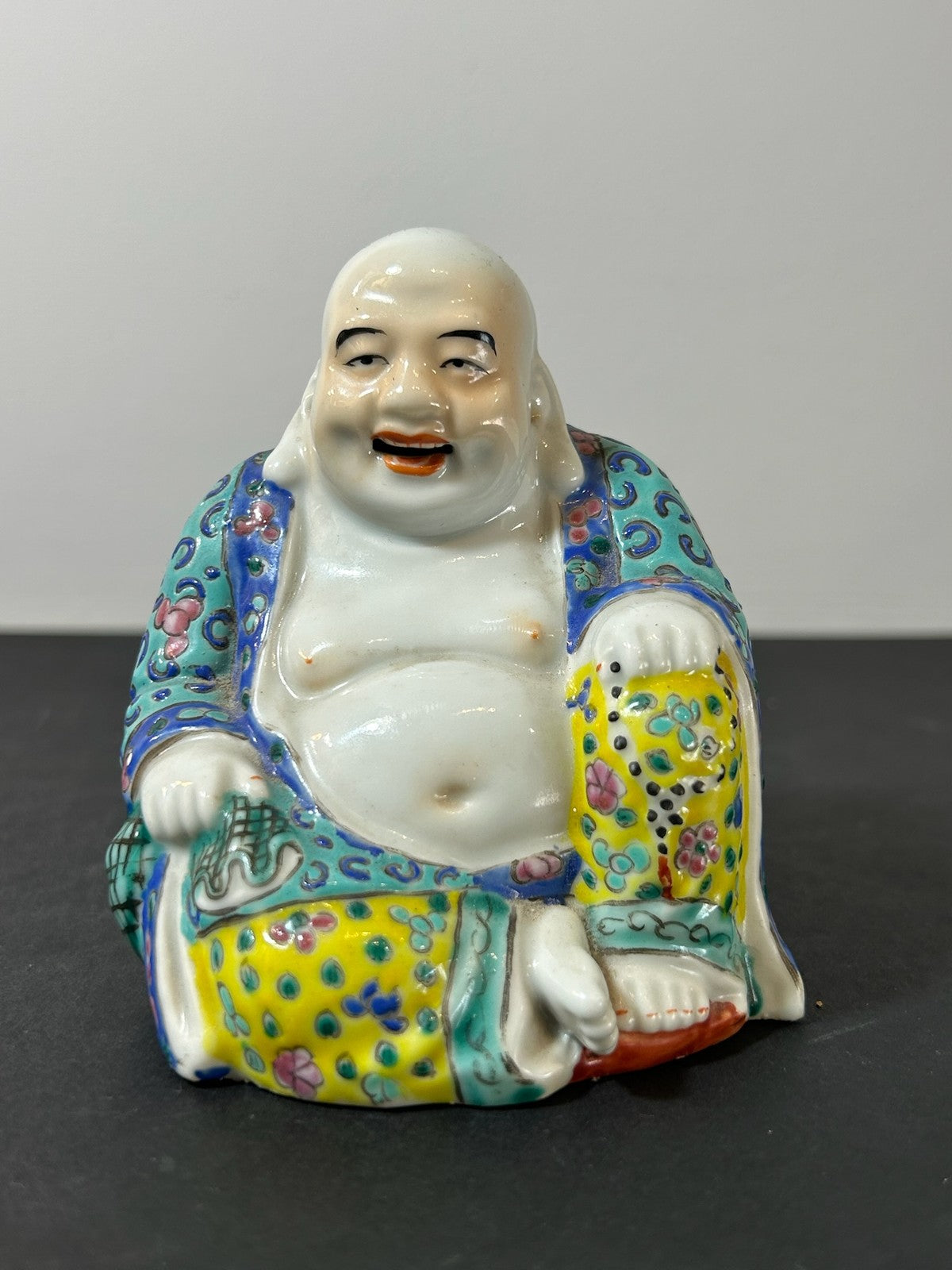 Chinese Famille Rose Porcelain Budai Laughing Buddha Figure Seal Mark 11cm0