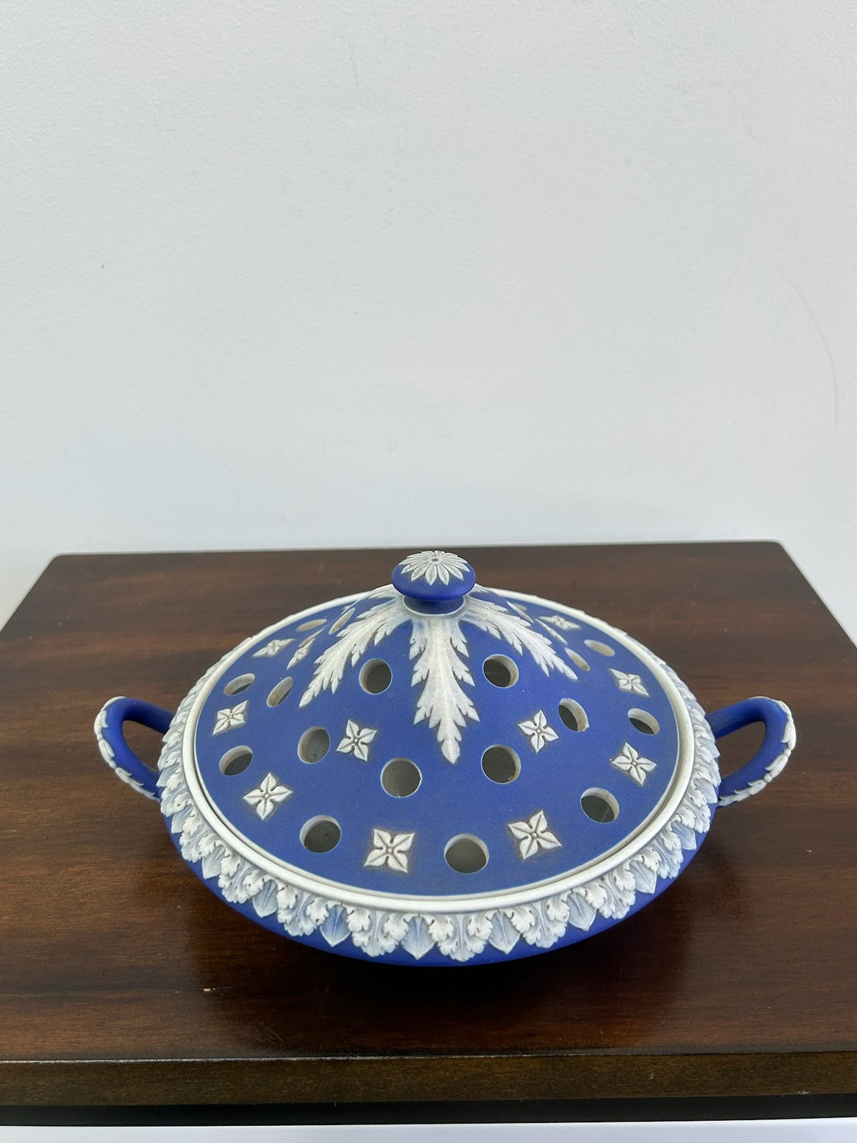 Wedgwood Dark Blue Jasperware Potpourri Bowl Early 19th Century Antique2