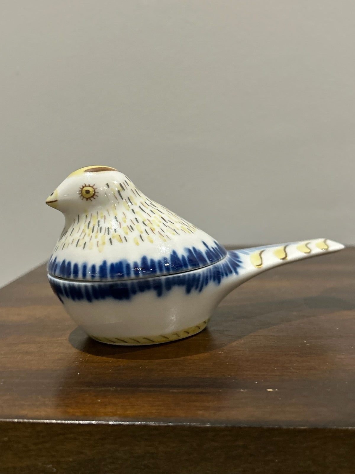 Pair Viana do Castelo Portugal Hand Painted Bird Lidded Pots with Spoons Teresa2
